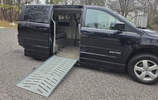 2010 Volkswagen Routan SE