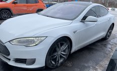 2015 Tesla Model S 70D