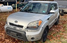 2010 Kia Soul +