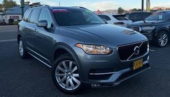 2016 Volvo XC90 T6 Momentum