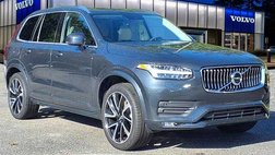 2022 Volvo XC90 T6 Momentum 7-Passenger
