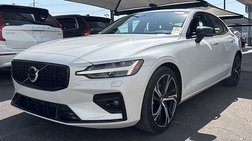 2023 Volvo S60 B5 Core Dark Theme