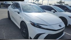 2025 Toyota Camry Hybrid SE