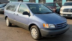2000 Toyota Sienna LE