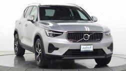 2025 Volvo XC40 B5 Core Bright Theme