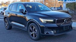 2025 Volvo XC40 B5 Core Bright Theme