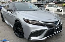 2021 Toyota Camry Hybrid XSE