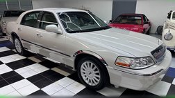 2005 Lincoln Town Car Signature