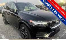 2022 Volvo XC90 T5 Momentum