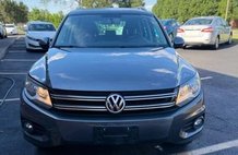2015 Volkswagen Tiguan SE 4Motion