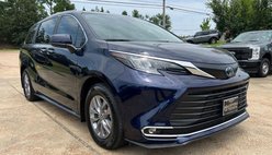 2024 Toyota Sienna XLE 7-Passenger
