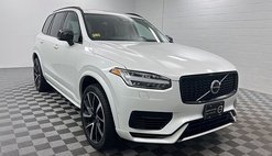 2023 Volvo XC90 Recharge T8 Ultimate Dark Theme