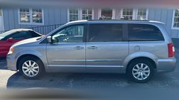 2016 Chrysler Town and Country Touring
