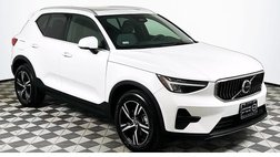 2025 Volvo XC40 B5 Core Bright Theme