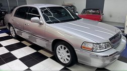 2010 Lincoln Town Car Signature Limited