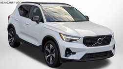 2023 Volvo XC40 B5 Ultimate Dark Theme