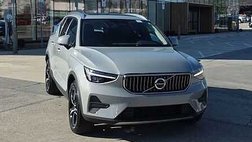 2025 Volvo XC40 B5 Core Bright Theme