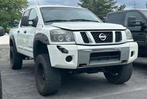 2013 Nissan Titan SV
