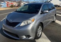 2014 Toyota Sienna LE