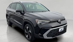 2025 Volkswagen Taos SE 4Motion