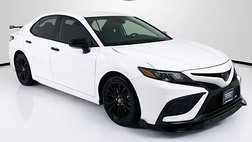 2022 Toyota Camry Hybrid SE Nightshade