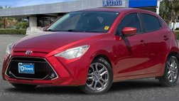 2020 Toyota Yaris Hatchback LE