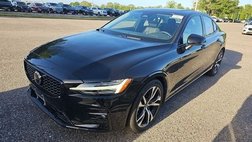 2024 Volvo S60 B5 Core Dark Theme