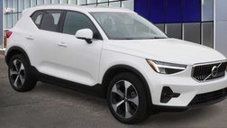 2025 Volvo XC40 B5 Plus Bright Theme