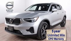 2025 Volvo XC40 B5 Core Bright Theme
