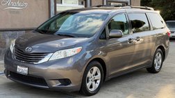 2016 Toyota Sienna LE 8-Passenger