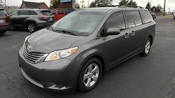 2017 Toyota Sienna LE