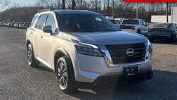 2025 Nissan Pathfinder SV