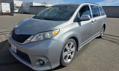 2013 Toyota Sienna SE 8-Passenger
