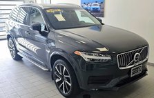 2022 Volvo XC90 T6 Momentum 7-Passenger