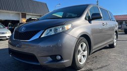 2014 Toyota Sienna LE