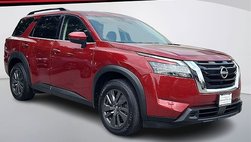 2022 Nissan Pathfinder SV