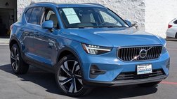 2023 Volvo XC40 B5 Plus Bright Theme