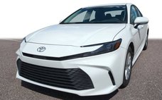 2025 Toyota Camry Hybrid LE