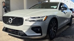 2022 Volvo S60 B5 Momentum