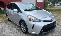 2016 Toyota Prius v Five