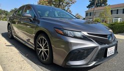 2024 Toyota Camry Hybrid SE