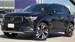 2025 Volvo XC40 B5 Plus Bright Theme