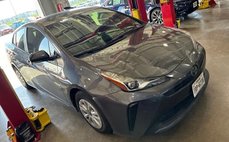 2022 Toyota Prius L Eco
