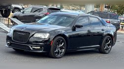 2022 Chrysler 300 Touring L