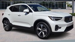 2023 Volvo XC40 B4 Plus Bright Theme