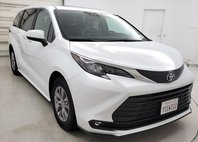 2025 Toyota Sienna XLE 7-Passenger
