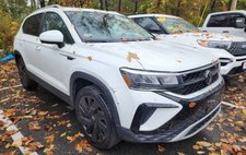 2024 Volkswagen Taos SE 4Motion