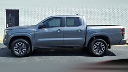 2024 Nissan Frontier SL