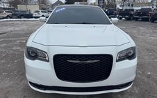 2016 Chrysler 300 S