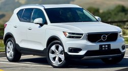 2022 Volvo XC40 T4 Momentum
